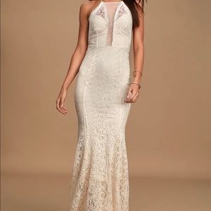 Women’s off white wedding dress medium